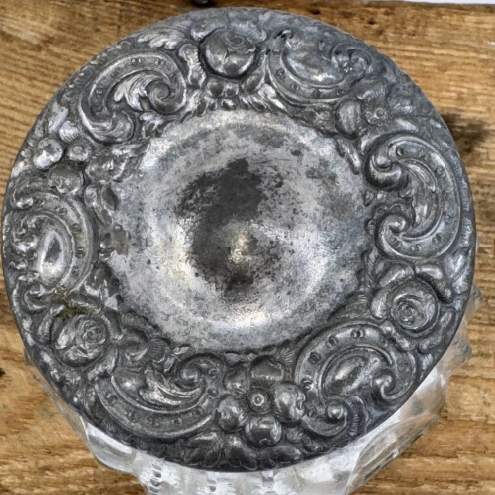 N/A antique art